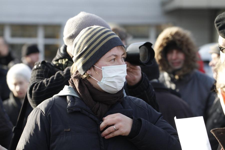 На площади Победы состоялся несанкционированный митинг: фоторепортаж
